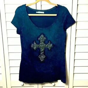Maurices Cap Sleeve Rhinestone & Stud Cross Top Size Medium
